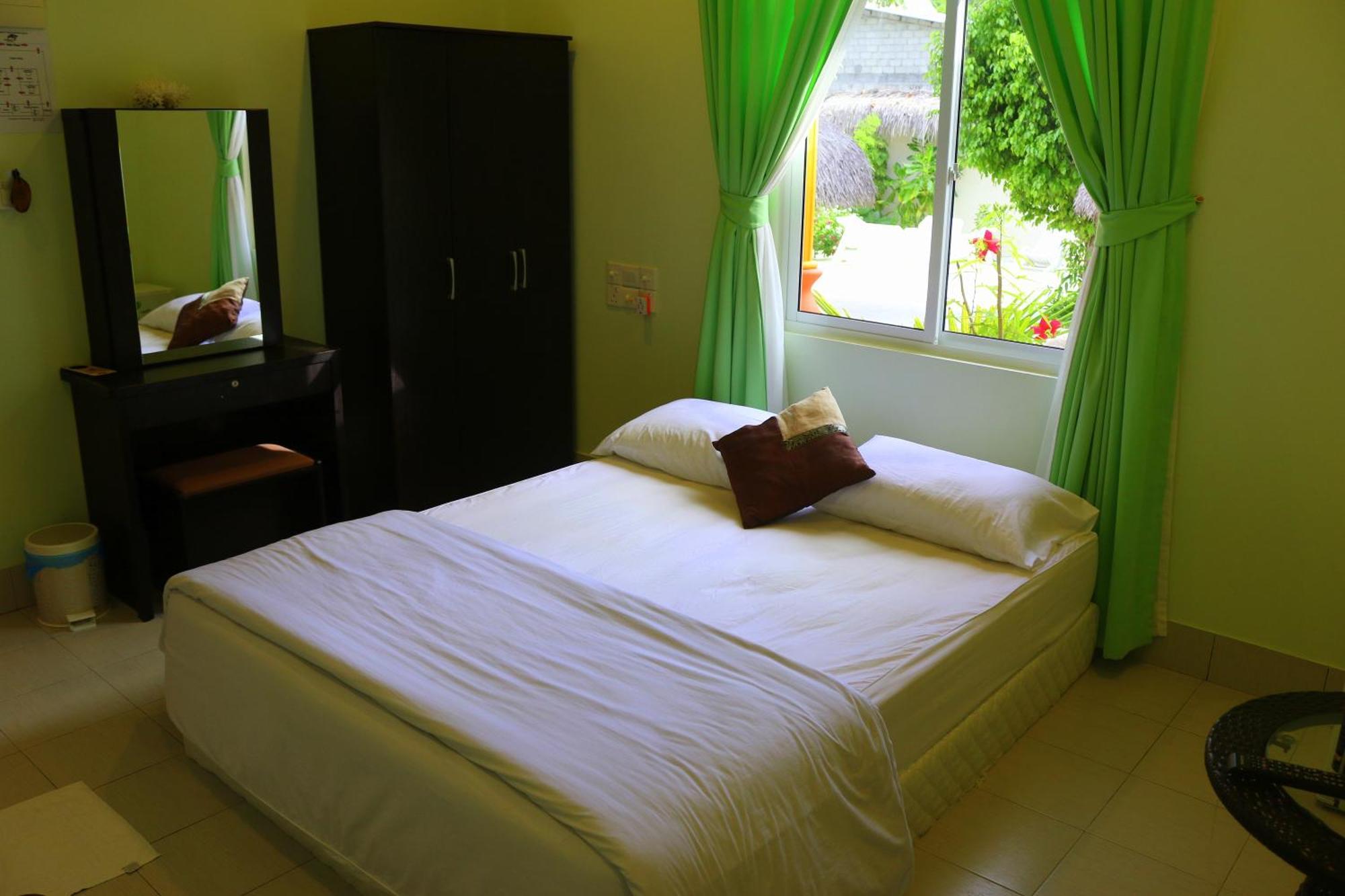 Ras Beach Inn Rasdhoo Ngoại thất bức ảnh